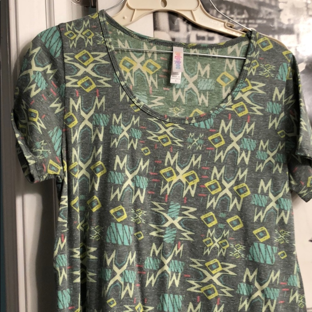 Size small Perfect tee